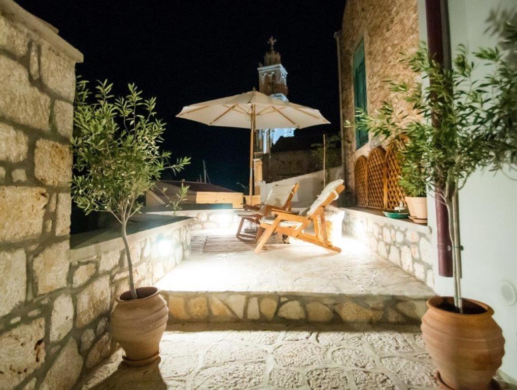 Luca'S Houses Халки Экстерьер фото